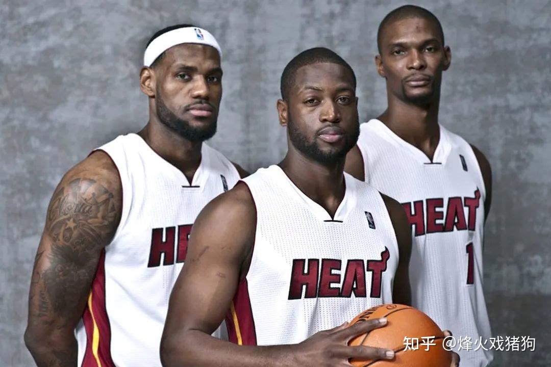 详解棒球规则中的故意漏接判定防范通过漏接制造双杀的行为