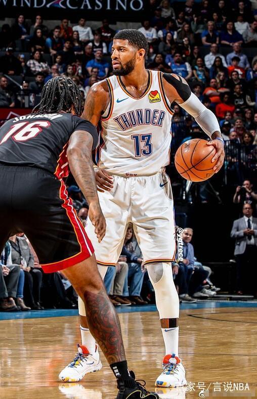 中国国乒在2025成都混合团体世界杯中以6连胜结束第二轮，孙颖莎在梁靖崑失利后积极复盘，展现团队凝聚力与个人关怀。