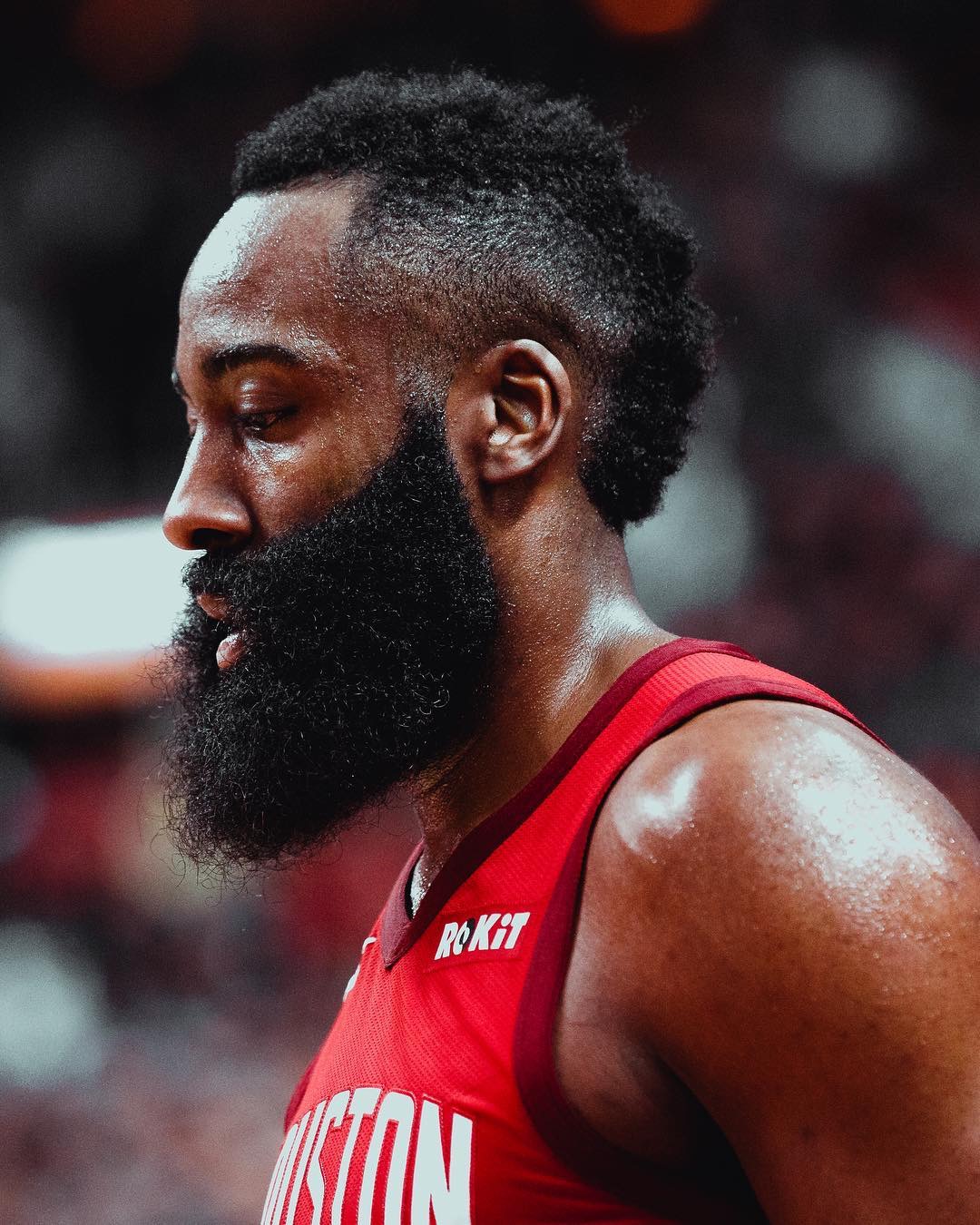 决胜局又输给奥恩！Caps妖姬7-1送BLG回家！BLG今年又成底座