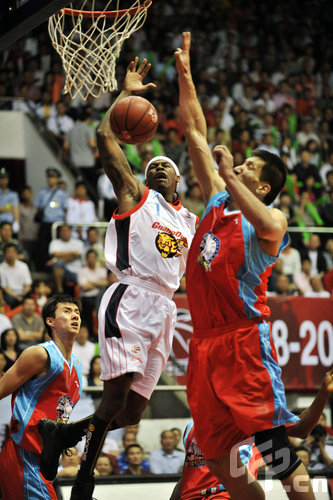 朱易全锦赛摘铜证明自己：米兰名额角逐惜败！四年前有这发挥就好了