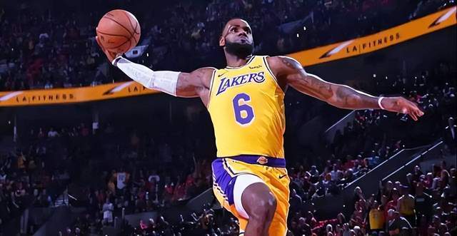 德甲巅峰对决：莱红牛主场阻击拜仁，残阵豪门遇高压考验