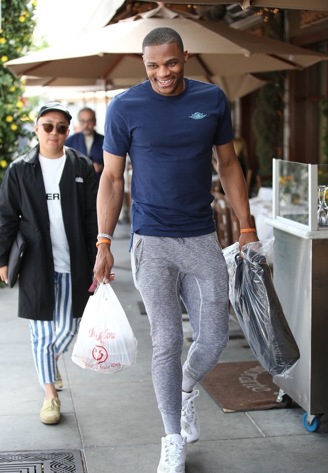 棒球界传奇人物、名人堂成员卢·布罗克逝世